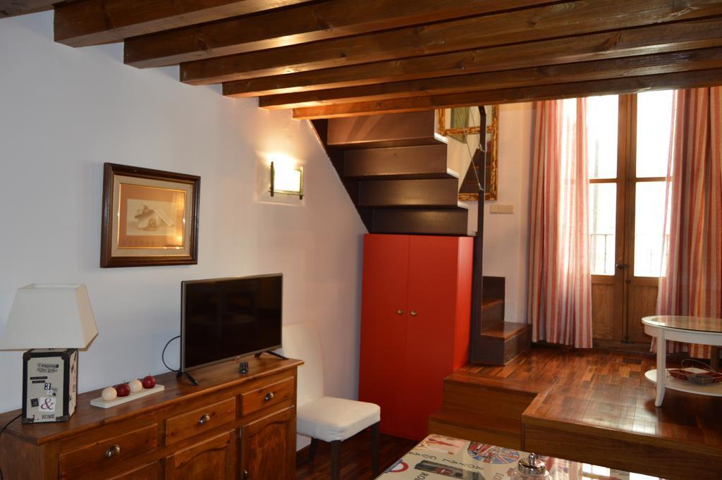 Apartamentos Nuncio Viejo توليدو الغرفة الصورة