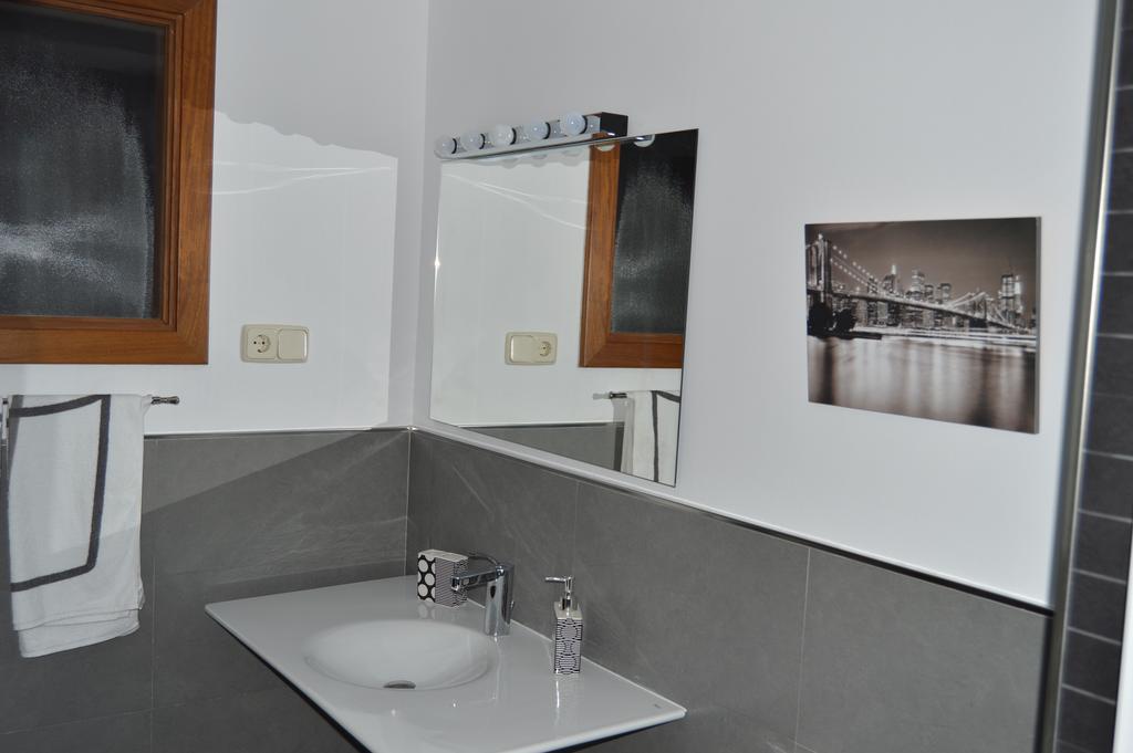 Apartamentos Nuncio Viejo توليدو الغرفة الصورة